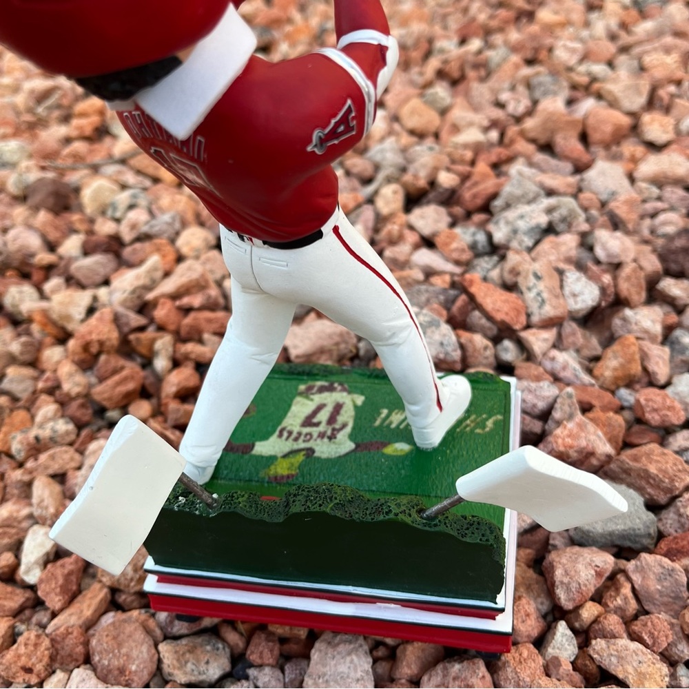 FOCO Shohei Ohtani Los Angeles Angels Hometown Bobblehead MLB Baseball - Picture 6 of 8